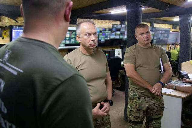 'Ситуация сложная': Сирский посетил военных на Купянском направлении. Фото