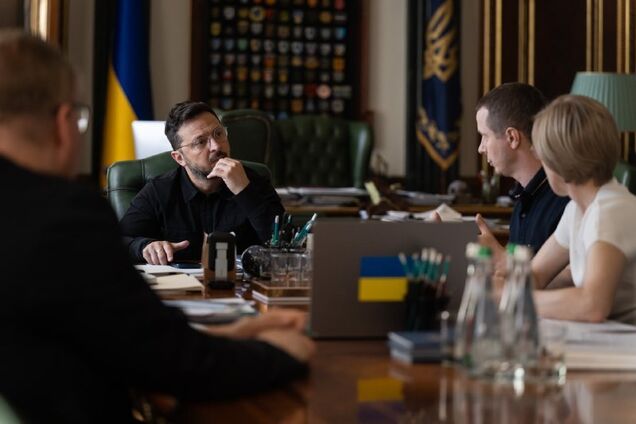Зеленский объявил об открытии всех архивов СБУ и СЗР, касающихся событий на Волыни: итоги совещания по Польше. Фото