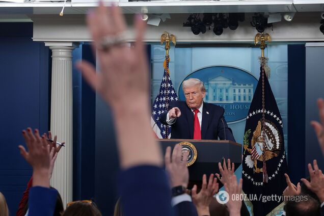Администрация Трампа сократит срок пребывания китайских журналистов в США: в чём причина