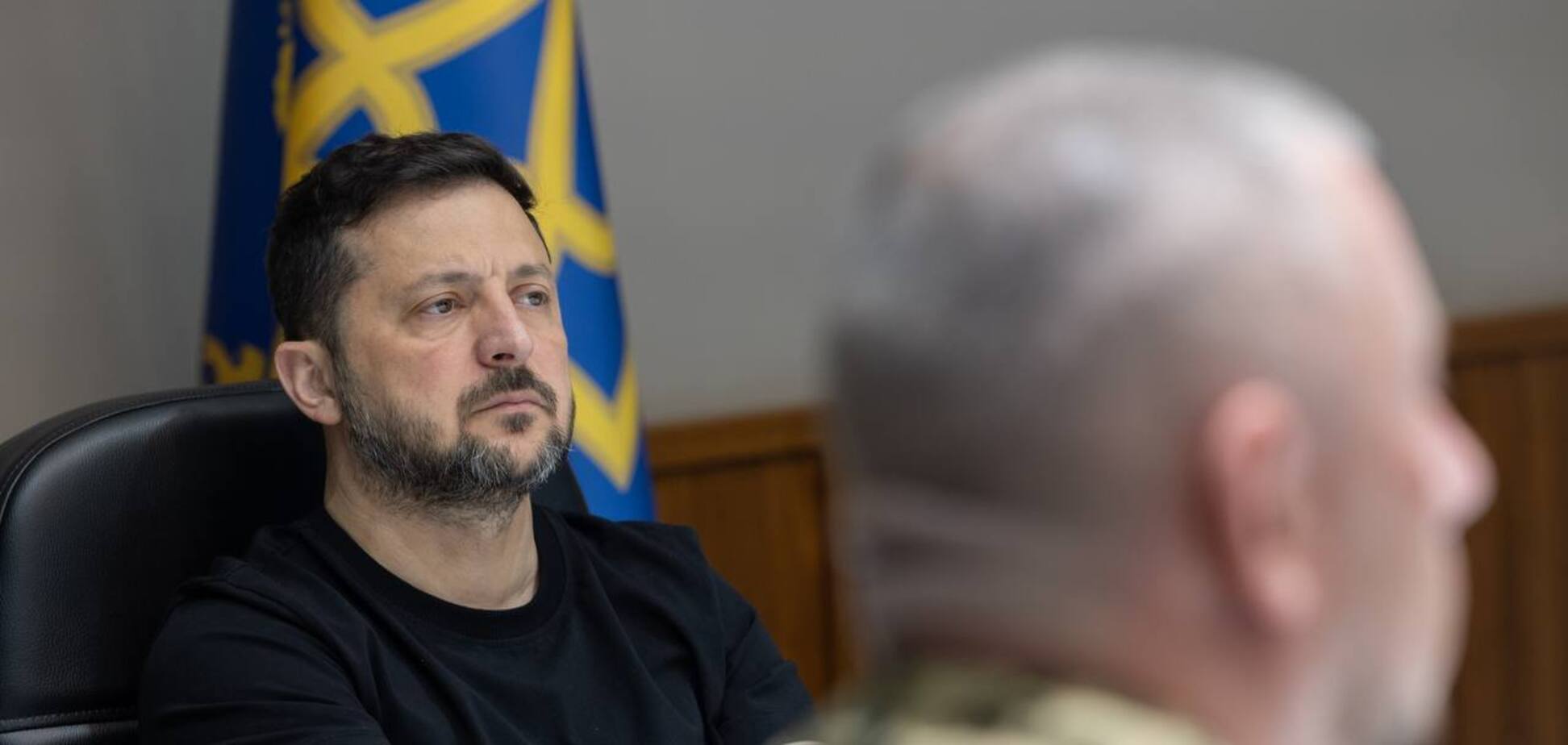 Владимир Зеленский на совещании