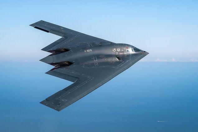 В мире всего около 100 пилотов, летающих на бомбардировщиках B-2: чем они особенны