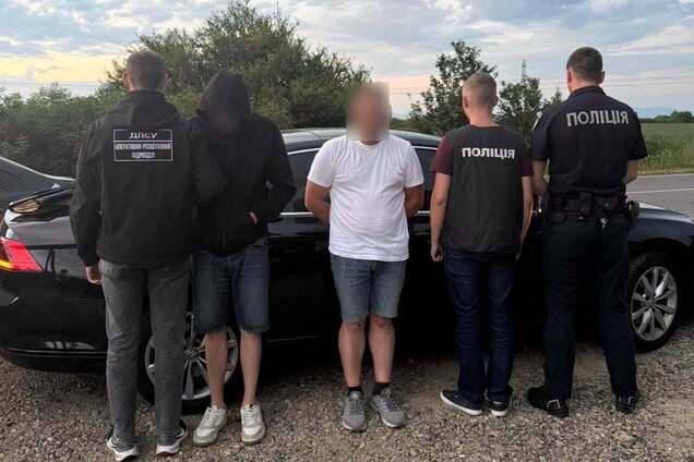 Уроженец Николаевской области организовал в Закарпатье канал незаконного переправки мужчин через границу: как его разоблачили. Фото