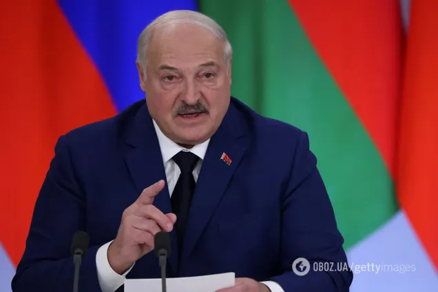 'Охранять границу с Украиной': Лукашенко распорядился отправлять в армию всех 'нарушителей трудовой дисциплины'