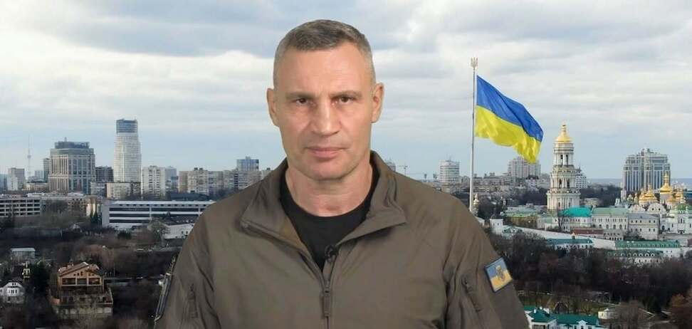 Кличко подякував генералу Сирському за оборону Києва у найважчі часи