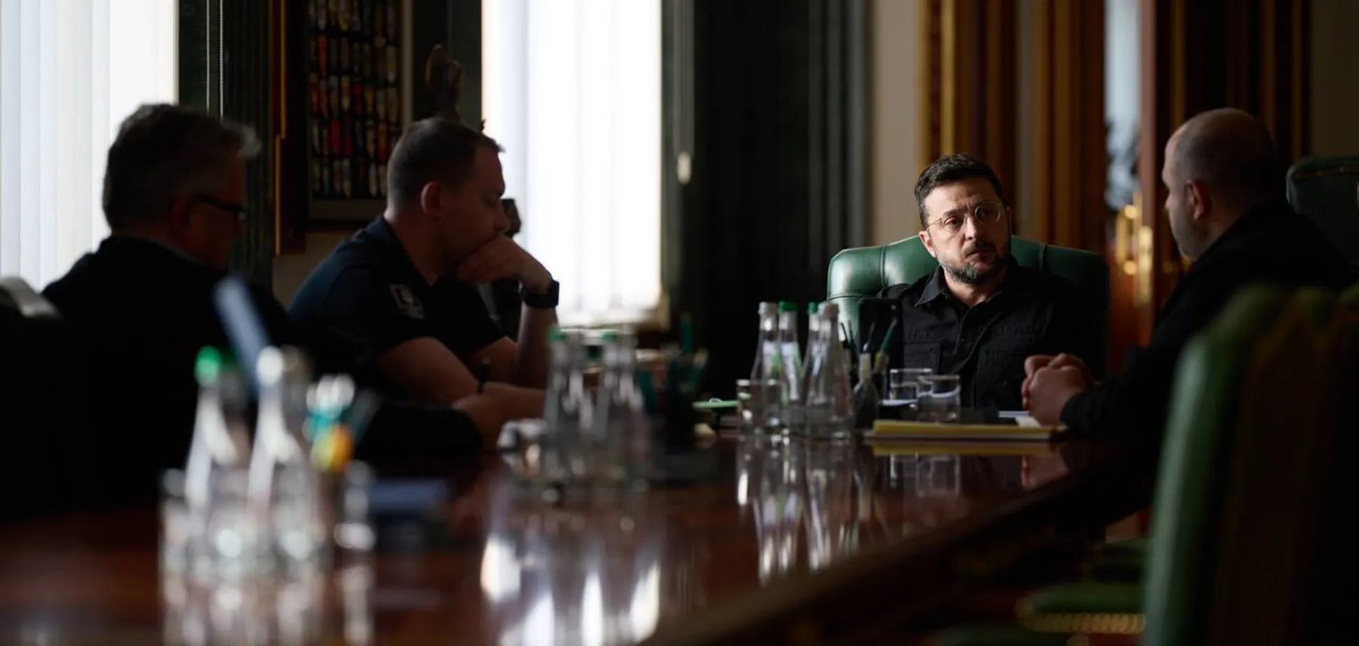 'Потрібен мир з гідністю': Зеленський обговорив з Віткоффом і Кушнером ідеї щодо завершення війни в Україні