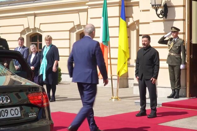 'Потреби захисту життя, загрози й виклики': Зеленський розповів, про що говорив із прем'єром Ірландії. Відео