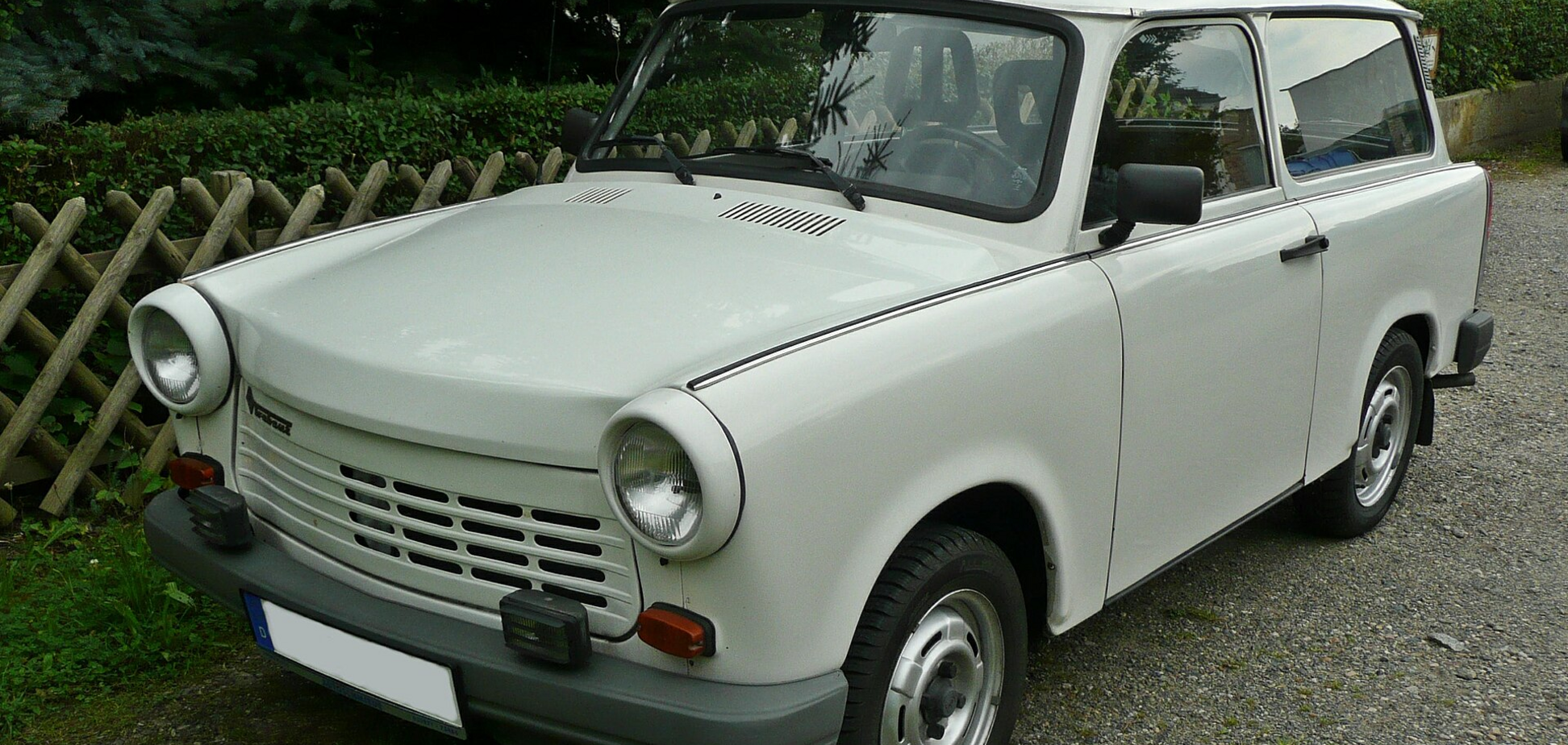 Автомобили немецкой марки Trabant были среди призов лотереи солидарности журналистов