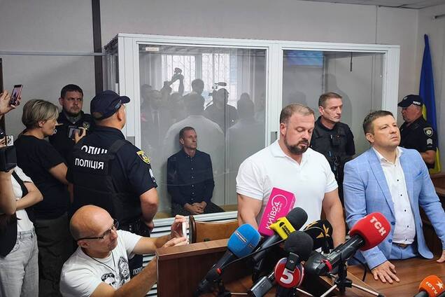 Суд избрал меру пресечения в отношении организатора выставки в Киевской области, по которой нанесла удар Россия. Все подробности