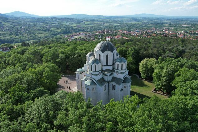 Не має виходу до моря: балканська країна зіткнулася з несподіваним бумом туристів