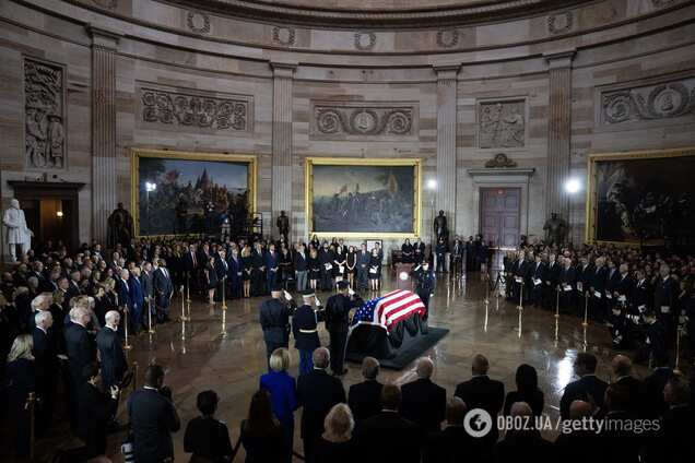 В США с почестями похоронили сенатора Грэма: на церемонии присутствовал президент Украины. Фото и видео