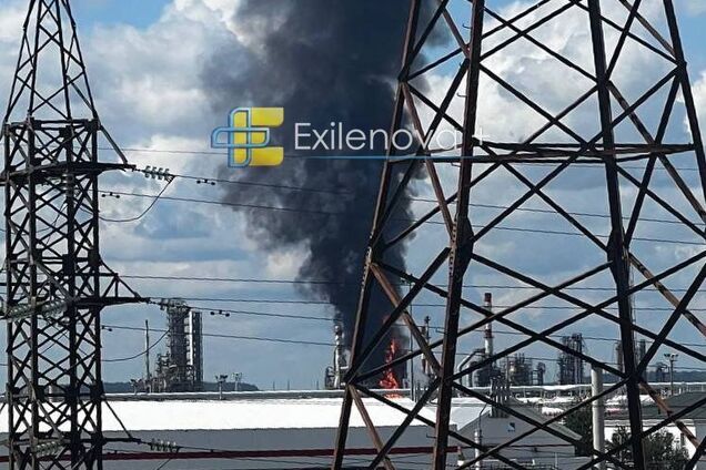 В российской Перми атакован НПЗ, горит одна из установок. Фото и видео