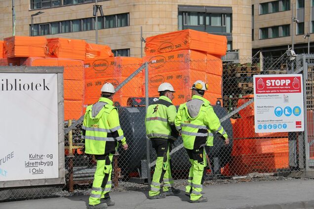 Ілюстрація - робітники на заводі