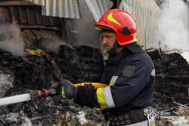 Окупанти вдарили по Вінниччині: є влучання в цивільну інфраструктуру, постраждала людина