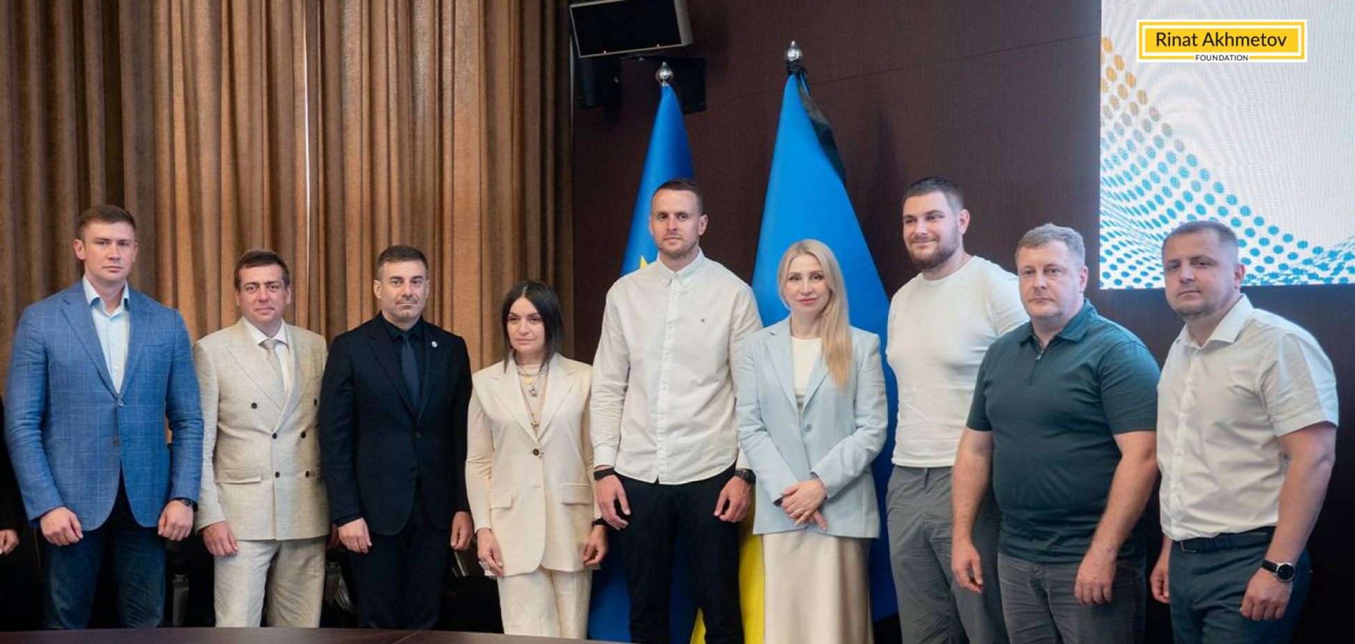 Фонд Рината Ахметова и Офис омбудсмена расширяют сотрудничество: стороны подписали меморандум
