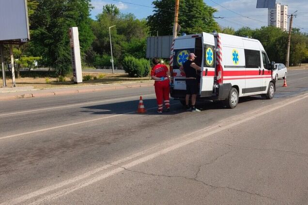 Даже в скорой: в Кривом Роге 17-летняя девушка трижды попала в ДТП за одно утро. Фото