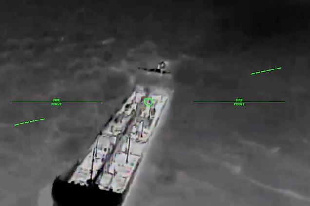 Силы беспилотных систем поразили в Азовском море два танкера оккупантов с бензином для Крыма. Видео