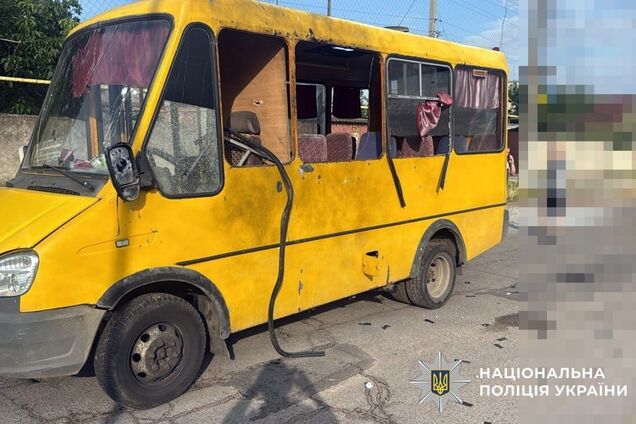 Оккупанты ударили по маршрутке в Херсоне: погибла женщина, семь человек ранены. Фото