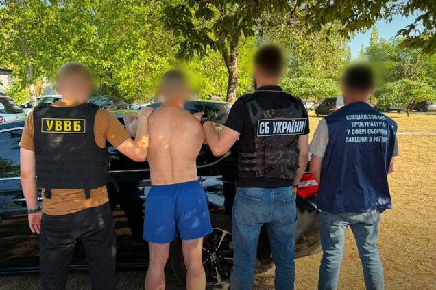 Брали за услуги $12 500: пограничники задержали организаторов незаконной переправки мужчин через границу. Фото