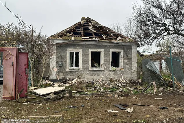 Нанесли удары КАБами: в Николаевской области оккупанты убили мать и её 15-летнюю дочь
