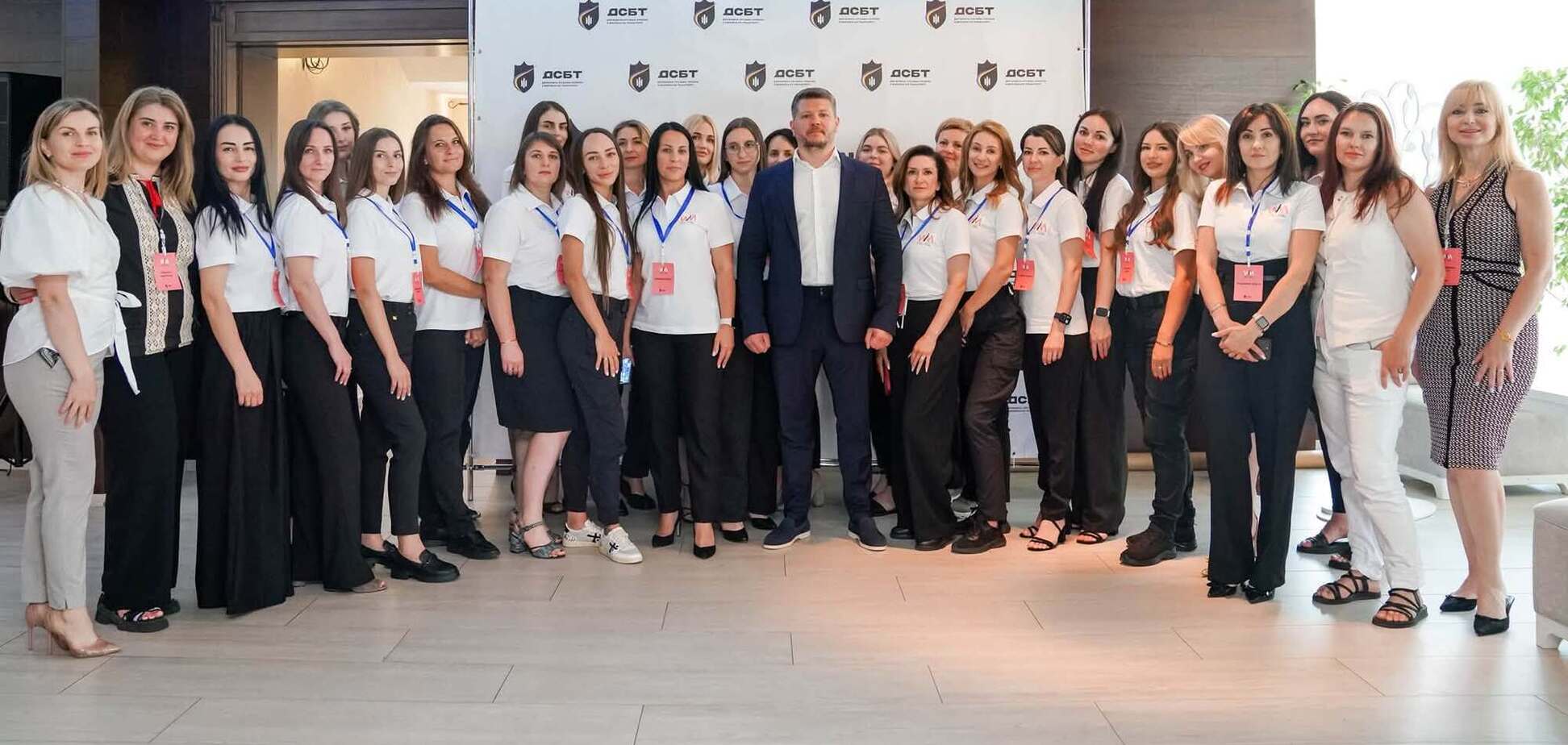 В Україні створили першу професійну спільноту жінок транспортної галузі WIM