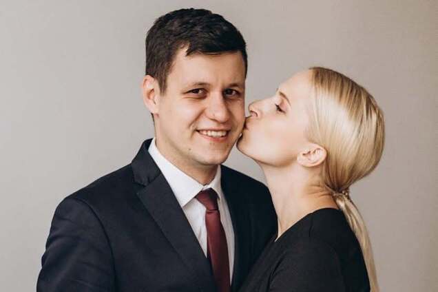 Зірка 'Мамахихотала' Гресь і нардеп від 'Слуги народу' Грищук вирішили розлучитися після 18 років разом