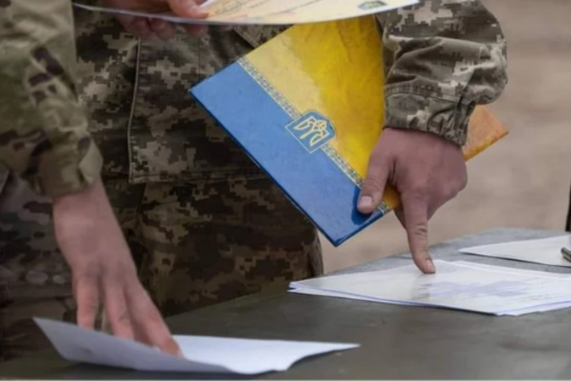 В Украине мужчину сняли с учета как непригодного, но через четыре года мобилизовали: чем всё закончилось