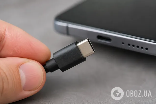 Какой стороной нужно вставлять кабель USB-C: есть ли разница