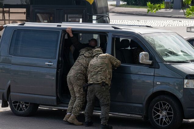 На Черкащині працівники ТЦК викрали 'на ВЛК' людей з відстрочкою і виключенням з військового обліку: чим все завершилось