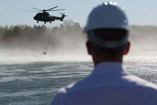 В Угорщині почали затоплення двох барж для підвищення рівня води в Дунаї: що відомо