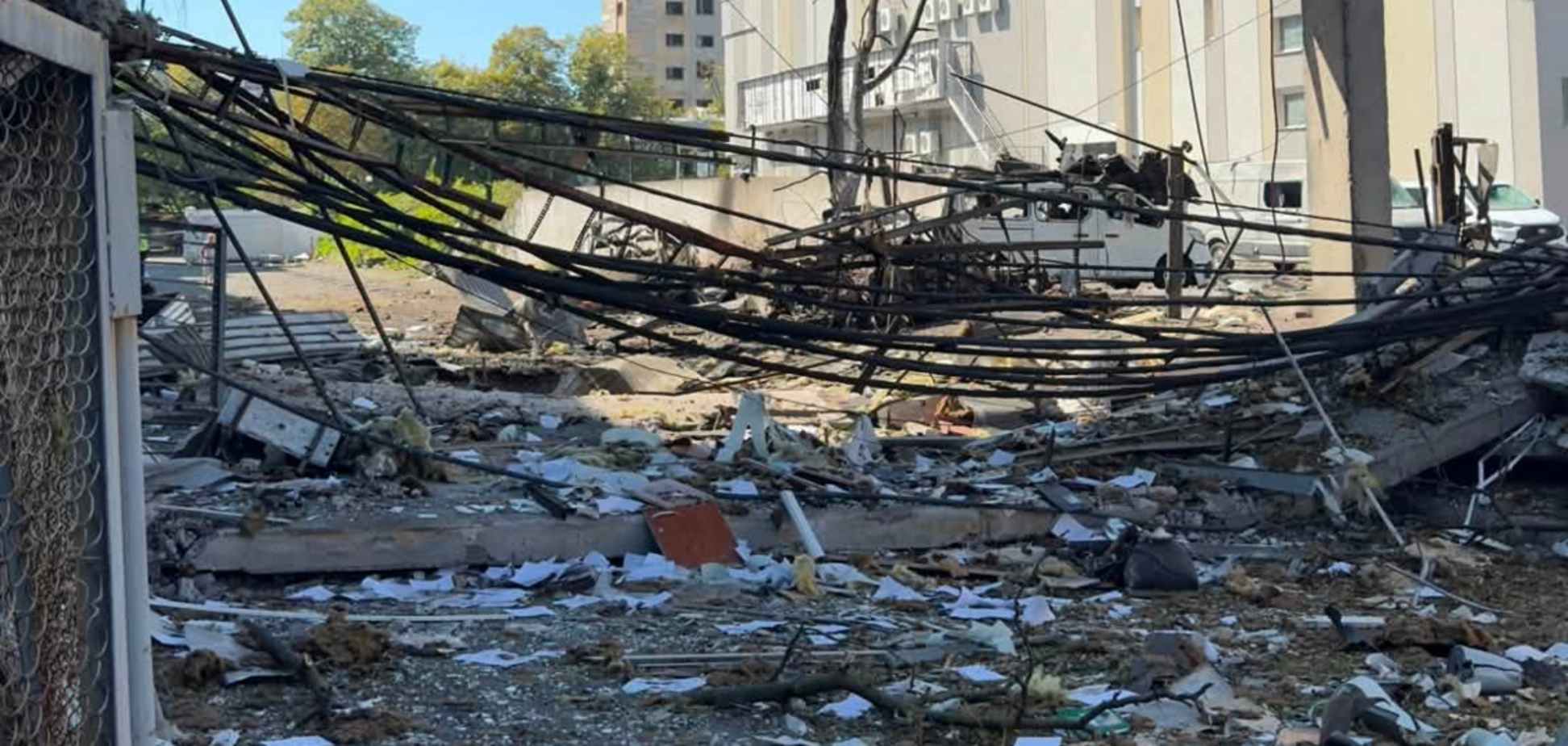 Росія вдарила балістикою по офісу одного з видавництв