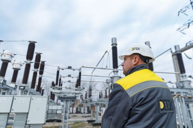 За неделю «ДТЭК» восстановил электроснабжение почти 900 тысяч семей после обстрелов