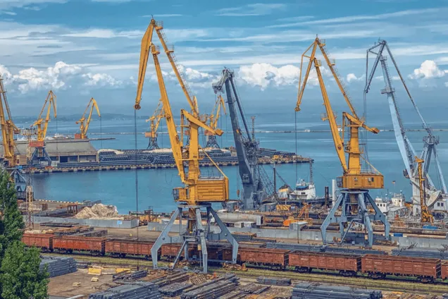 Если морская торговля не возобновится в ближайшее время, большинство металлургических предприятий остановится, а экспорт сократится вдвое – аналитики