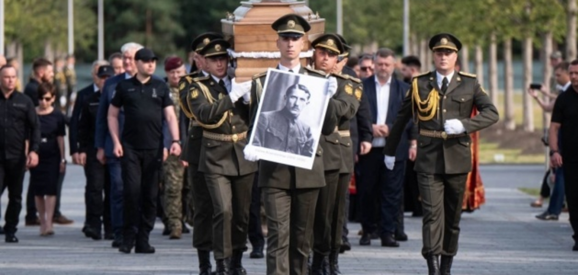 Перезахоронение Евгения Коновальца