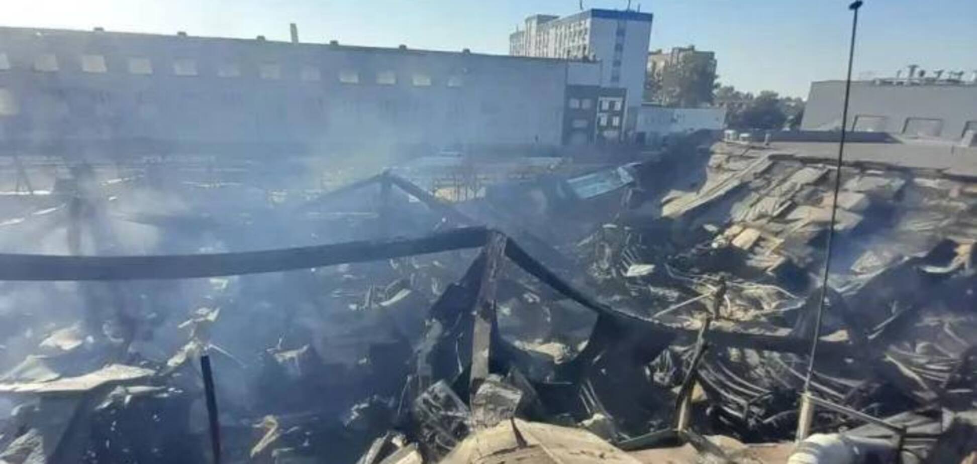 Уражено склади росіян у будівлі 'Епіцентру' у Мелітополі