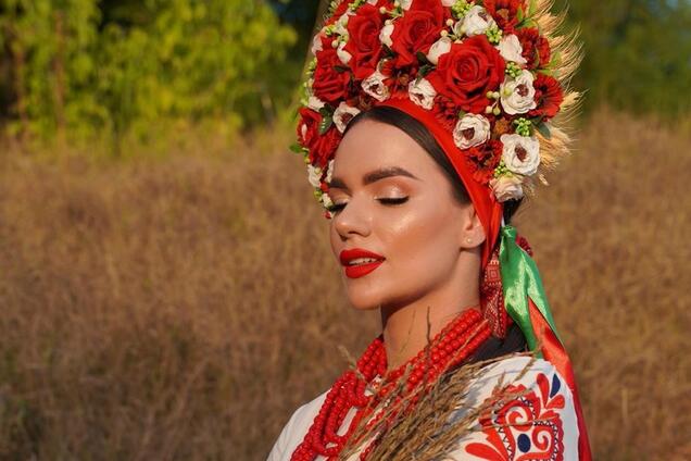 Не просто рубашка: стилистка объяснила, почему вышиванка стала символом украинцев