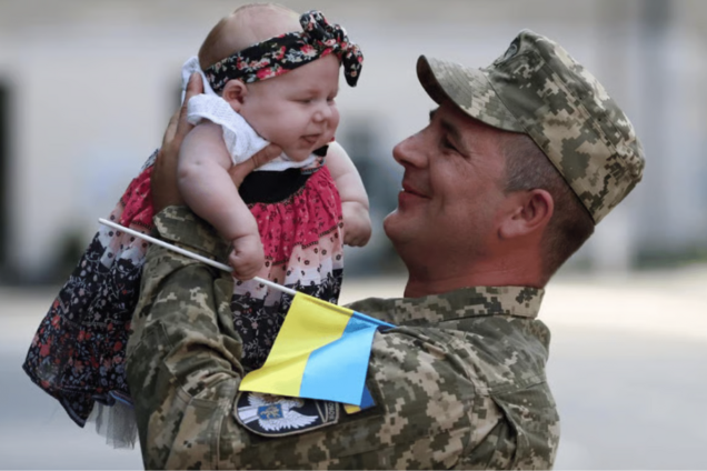В Раде предлагают ввести отсрочку от мобилизации для мужчин, у которых родился ребенок