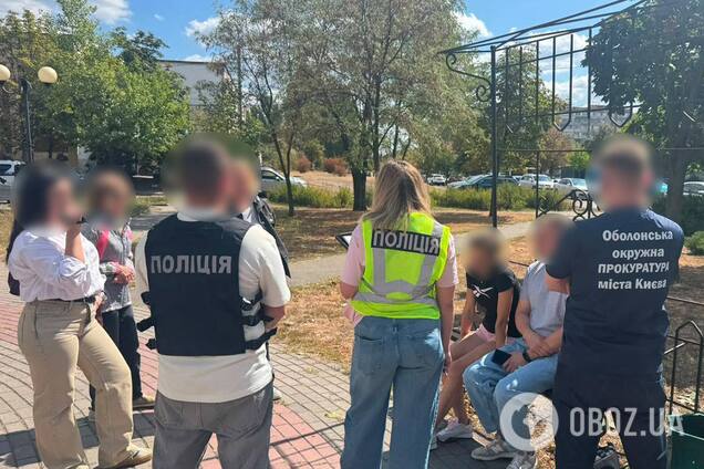 У Києві викрили чергову схему ухилення від мобілізації: серед затриманих представник Товариства Червоного Хреста. Фото