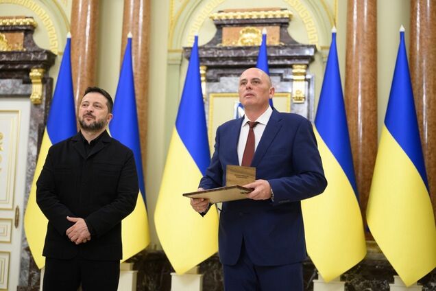 'Национальная легенда Украины': Зеленский наградил директора Приднепровской ТЭС ДТЭК
