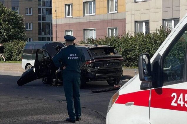 В Санкт-Петербурге взорвали автомобиль с топ-военным: он погиб на месте. Фото и видео