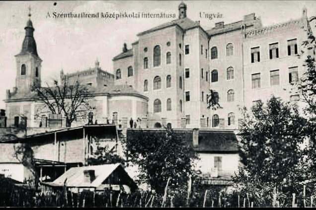 Какой была первая высотка в Ужгороде: исторические фотографии