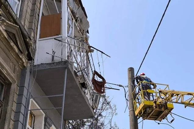 ДТЕК відновив 1,7 тисяч підстанцій та інших об'єктів розподілу електроенергії після атак