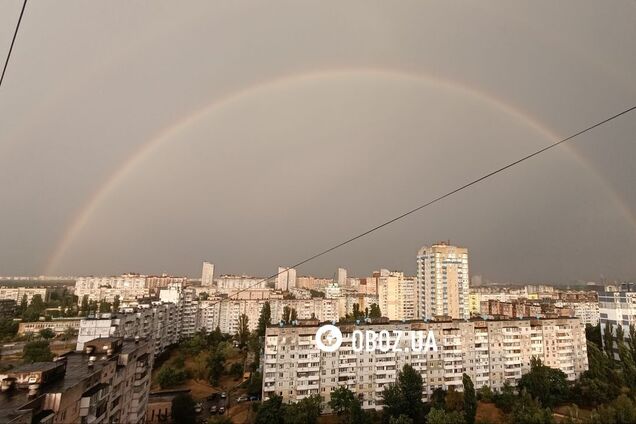 Во время воздушной тревоги над Киевом разразилась гроза, после чего появилась радуга. Фото и видео