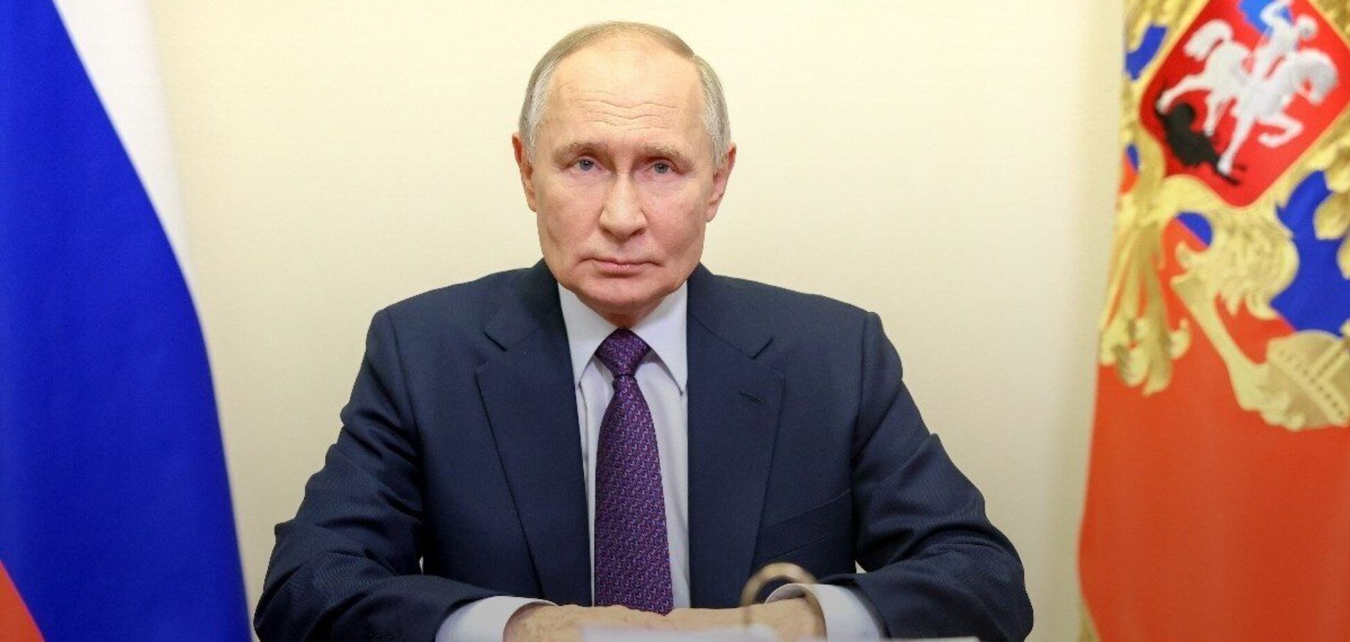 Остались педофилы, госизменники и экстремисты: Путин сократил количество преступлений, запрещающих контракт с армией РФ