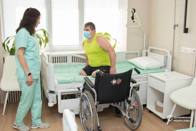 Рівний доступ для всіх: у лікарнях Дніпра створюють безбар’єрний простір для пацієнтів