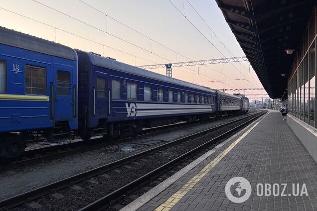 На окремих ділянках поїзди більше не можуть рухатися електротягою.