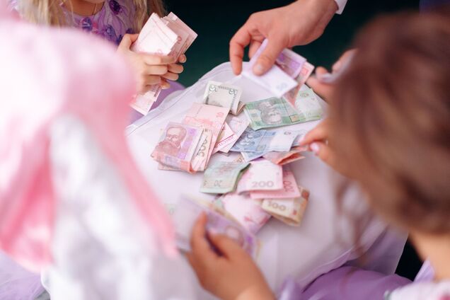 Яким знакам зодіаку найбільше щастить з грошима