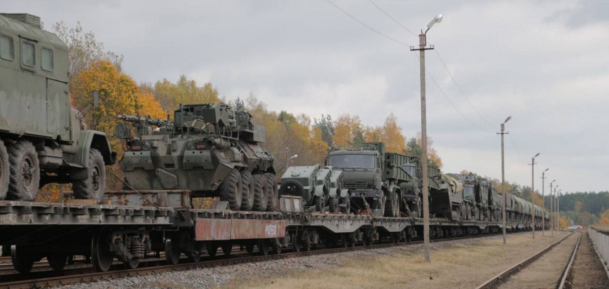 Через масштабні військові перевезення у Білорусі виник дефіцит залізничних вагонів: востаннє таке було наприкінці 2021-го