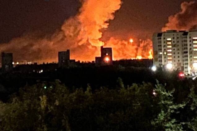 Российский Саратов после взрывов снова весь в дыму: что происходит