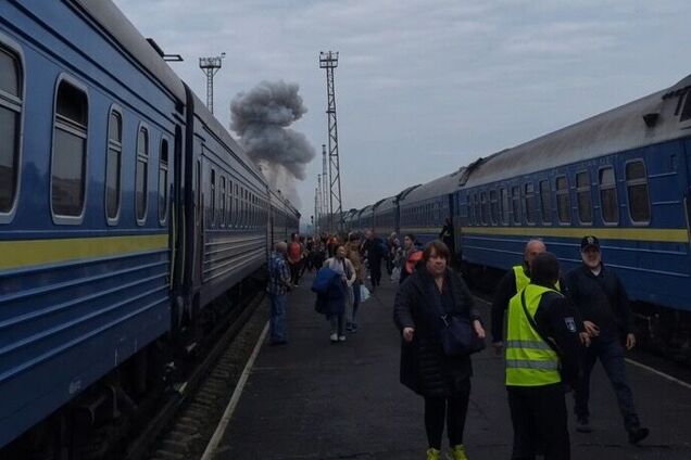 В 2 км от Польши: в УЗ подтвердили удар российского дрона по поезду недалеко от границы