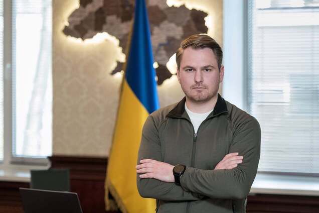Генпрокурор Кравченко самостійно оформив собі відрядження по Парижа: спливли нові подробиці